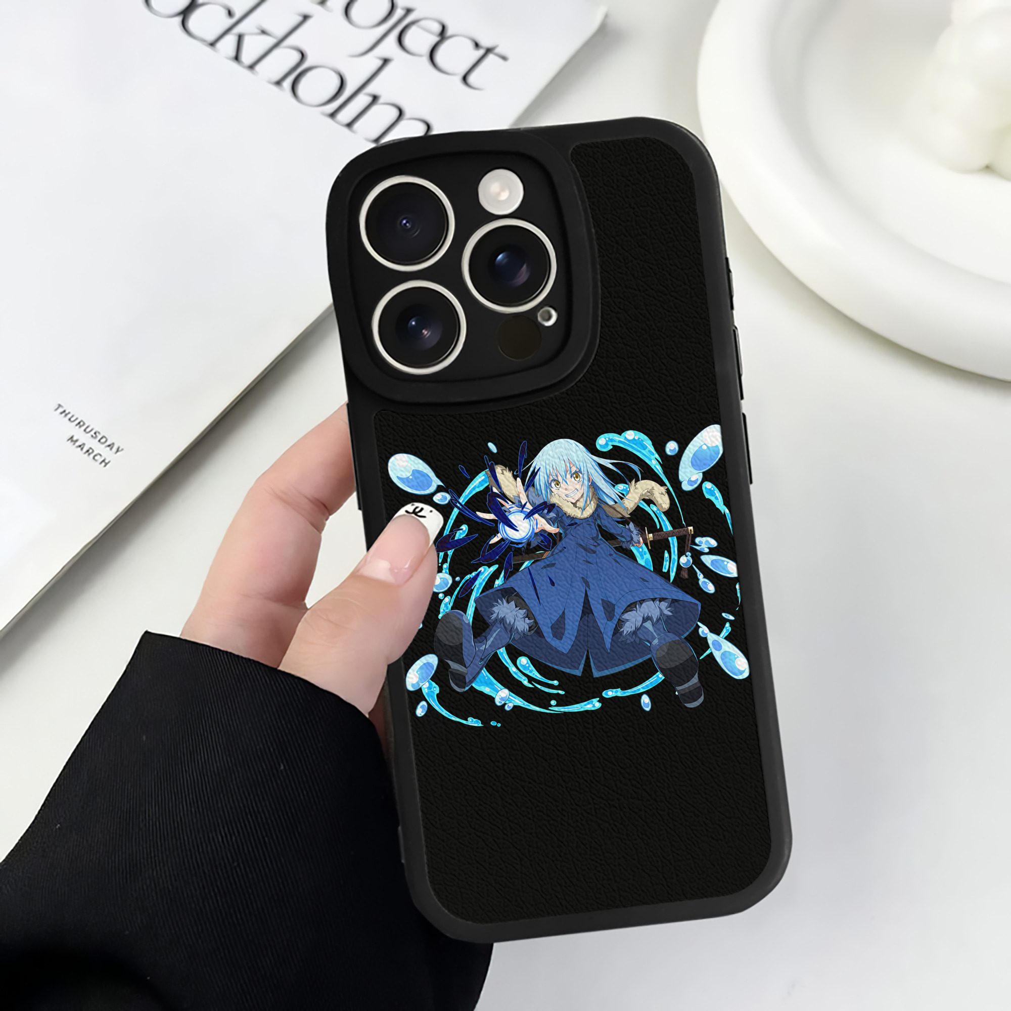 （画像用） 転スラ Regarding Reincarnated to Slime 【iPhone 16シリーズ対応】シリコンスマホケース（レザー調） 材質：シリコン